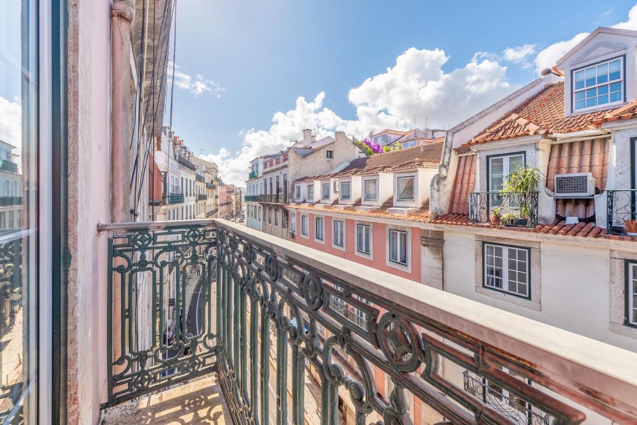 Happy At Chiado Hotel Lisbon Exterior photo